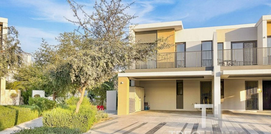 Townhouse in Tilal Al Ghaf, Dubai 4 bedrooms, 219 sq.m. № 13406