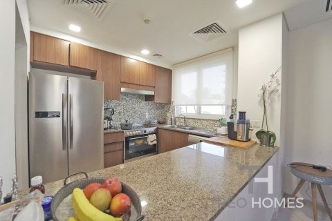 Townhouse in Mudon, Dubai 4 bedrooms, 264 sq.m. № 13415 - photo 8