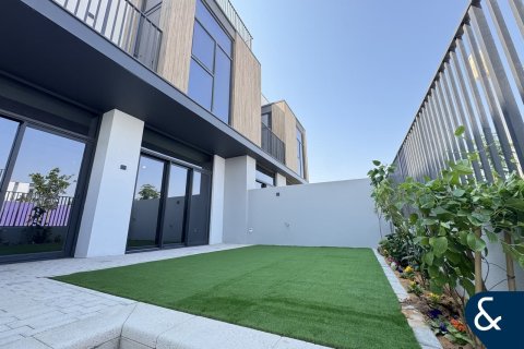 Villa in Mudon, Dubai 3 bedrooms, 206 sq.m. № 76264 - photo 1