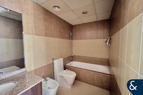 Apartment in Churchill Towers, Business Bay, Dubai 2 bedrooms, 118 sq.m. № 76257 - photo 17