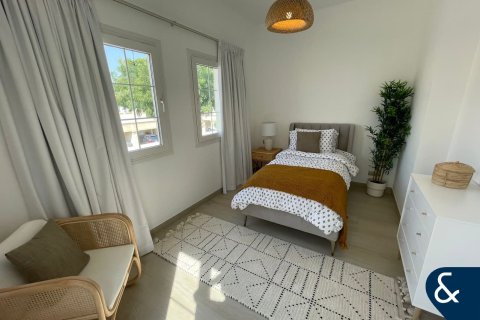 Villa en Springs 8, The Springs, Dubai, 2 dormitorios, 157 m², № 76266 - foto 7