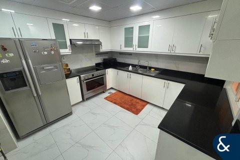 Apartment in Murjan, Jumeirah Beach Residence, Dubai 3 bedrooms, 179 sq.m. № 76265 - photo 16