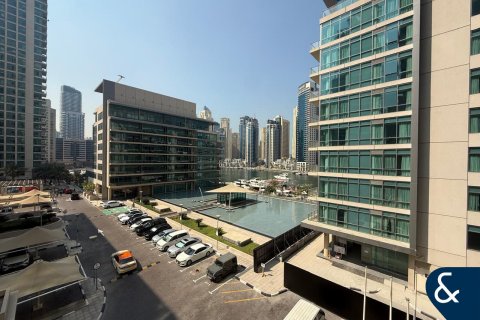 Apartment in Al Majara, Dubai Marina, Dubai 3 bedrooms, 191 sq.m. № 76263 - photo 1
