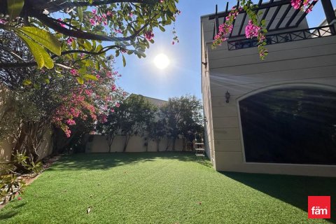 Снять в аренду таунхаус в Дубае: 4 спальни, 563.6м², № 90570 - фото 19