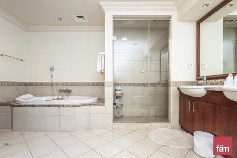Townhouse in Palm Jumeirah, Dubai 3 bedrooms, 345.6 sq.m. № 43145 - photo 5