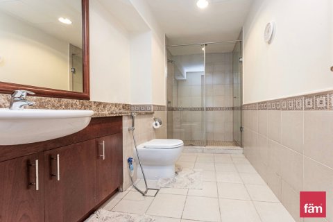 Townhouse in Palm Jumeirah, Dubai 3 bedrooms, 345.6 sq.m. № 43145 - photo 9