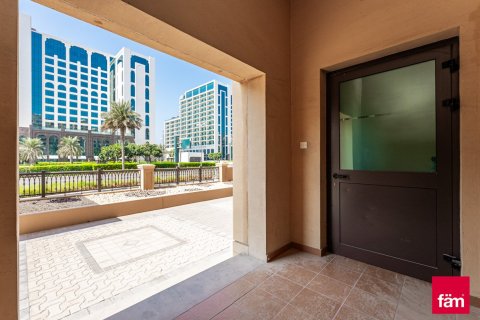 Townhouse in Palm Jumeirah, Dubai 3 bedrooms, 345.6 sq.m. № 43145 - photo 20