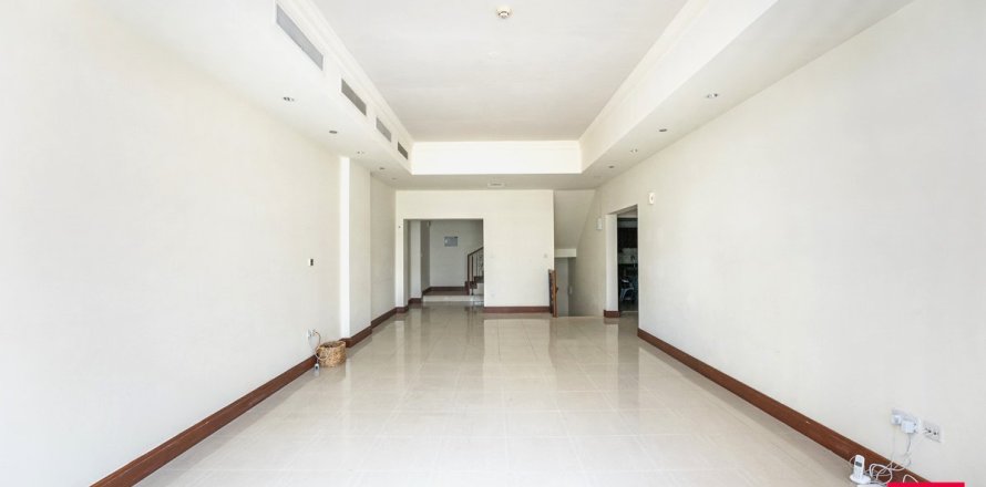 Townhouse in Palm Jumeirah, Dubai 3 bedrooms, 345.6 sq.m. № 43145