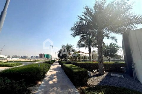 Купить виллу в Dubai South (Dubai World Central), Дубай: 5 спален, 562м², № 105393 - фото 6