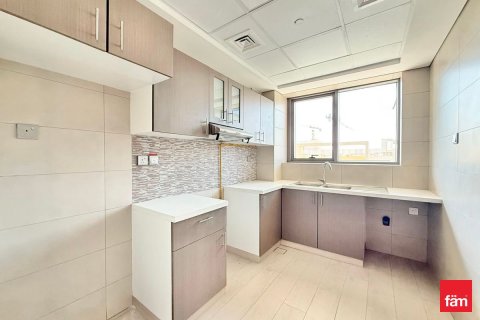 Apartment in Al Satwa, Dubai 2 bedrooms, 104.7 sq.m. № 110757 - photo 4