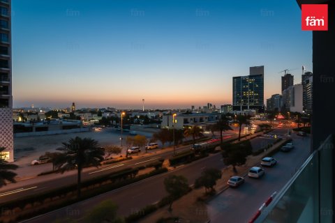 Appartement à Dubai, 2 chambres, 116.6 m², № 84674