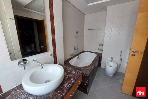 Apartment in Dubai 3 bedrooms, 201.6 sq.m. № 84677 - photo 10