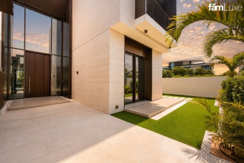 Villa in Dubai Hills Estate, Dubai 5 bedrooms, 660 sq.m. № 113482 - photo 18