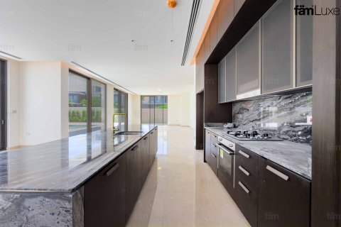 Villa in Dubai Hills Estate, Dubai 5 bedrooms, 660 sq.m. № 113482 - photo 30