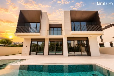 Villa in Dubai Hills Estate, Dubai 5 bedrooms, 660 sq.m. № 113482 - photo 2