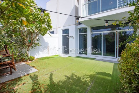 Adosado en Dubai, 3 dormitorios, 200.6 m², № 113477