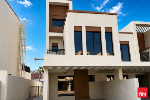 Townhouse in Dubai 5 bedrooms, 201.8 sq.m. № 113203 - photo 2