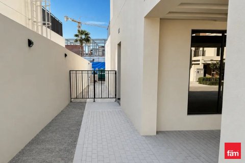 Townhouse in Dubai 5 bedrooms, 201.8 sq.m. № 113203 - photo 4