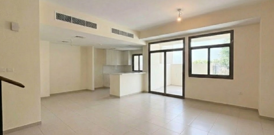 Adosado en Dubai, 3 dormitorios, 208 m², № 97091