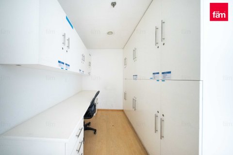 Снять в аренду офис в Sheikh Zayed Road, Дубай: 151м², № 58191 - фото 5