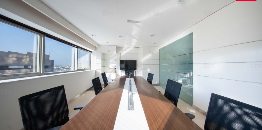 Офис в Sheikh Zayed Road, Дубай, 151м², № 58191