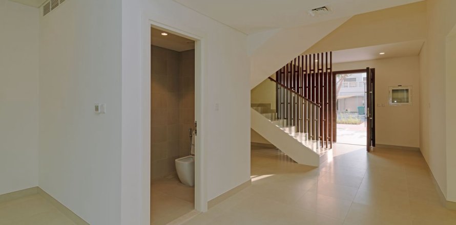 Villa en Jebel Ali, Dubai, 4 dormitorios, 741.7 m², № 92015