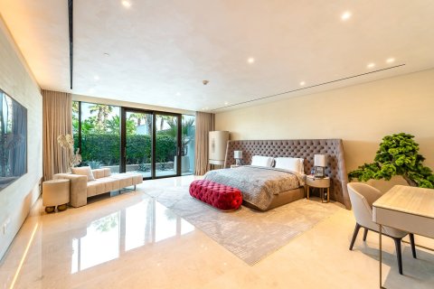 Apartment in Palm Jumeirah, Dubai 6 bedrooms, 1721 sq.m. № 96861 - photo 19