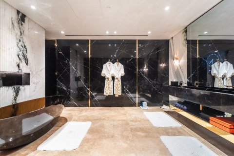 Apartment in Palm Jumeirah, Dubai 6 bedrooms, 1721 sq.m. № 96861 - photo 15