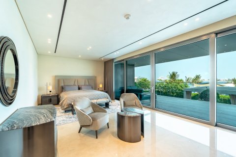 Apartment in Palm Jumeirah, Dubai 6 bedrooms, 1721 sq.m. № 96861 - photo 26