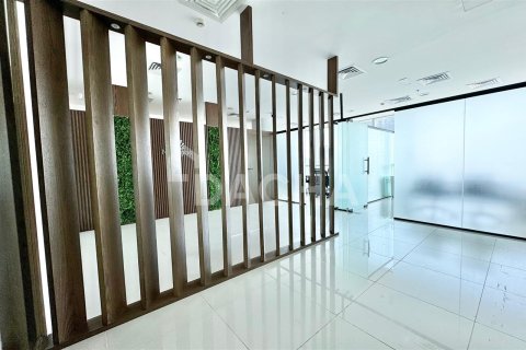 Снять в аренду офис в B2B Tower, Бизнес-Бэй, Дубай: 1 комната, 55.4м², № 6456 - фото 4