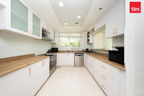 Villa in Dubai 3 bedrooms, 548.1 sq.m. № 70637 - photo 13