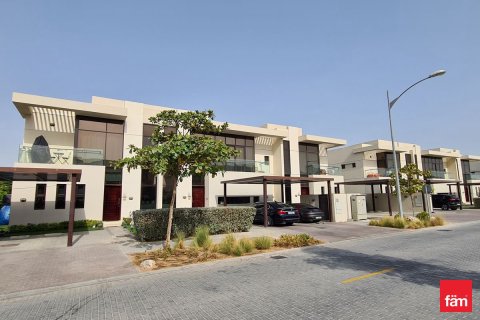 Townhouse in Dubai 3 bedrooms, 260.2 sq.m. № 70630 - photo 8