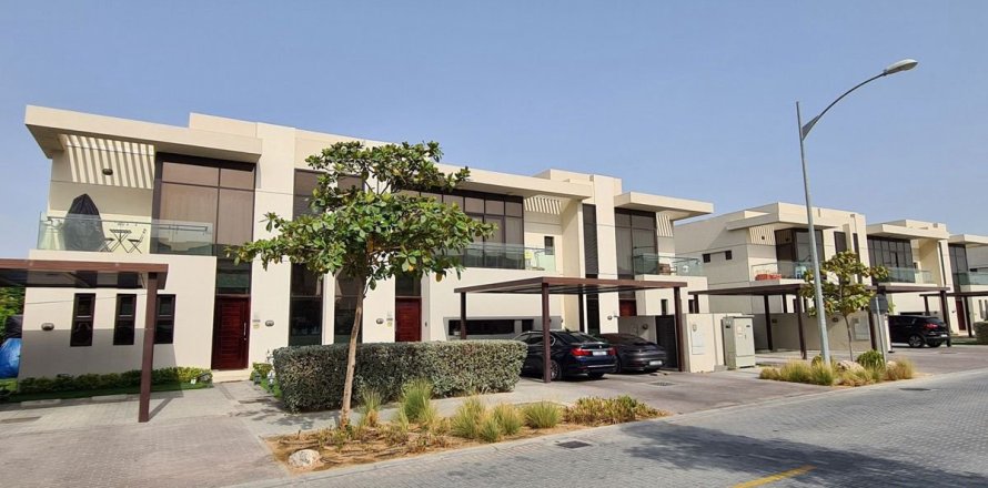 Townhouse in Dubai 3 bedrooms, 260.2 sq.m. № 70630