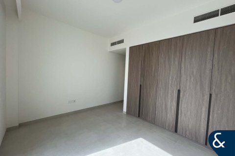 Снять в аренду виллу в The Valley, Дубай: 3 спальни, 174м², № 76465 - фото 7