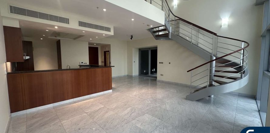 Duplex in Central Park Tower, DIFC, Dubai 2 bedrooms, 184 sq.m. № 76463