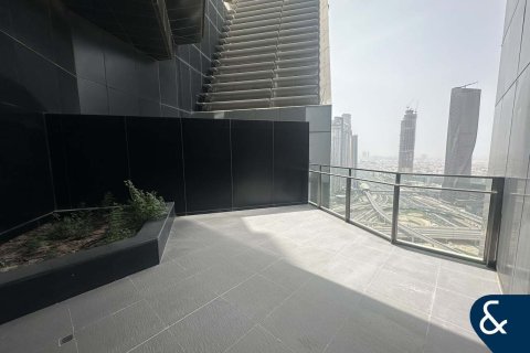 Dúplex en Central Park Tower, DIFC, Dubai, 2 dormitorios, 184 m², № 76463 - foto 4