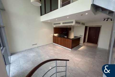 Dúplex en Central Park Tower, DIFC, Dubai, 2 dormitorios, 184 m², № 76463 - foto 2