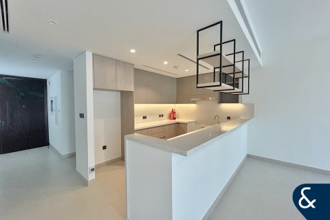 Снять в аренду виллу в Aura, Tilal Al Ghaf, Дубай: 3 спальни, 145м², № 76448 - фото 15