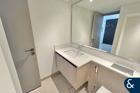 Снять в аренду виллу в Aura, Tilal Al Ghaf, Дубай: 3 спальни, 145м², № 76448 - фото 13