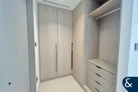 Снять в аренду виллу в Aura, Tilal Al Ghaf, Дубай: 3 спальни, 145м², № 76448 - фото 7