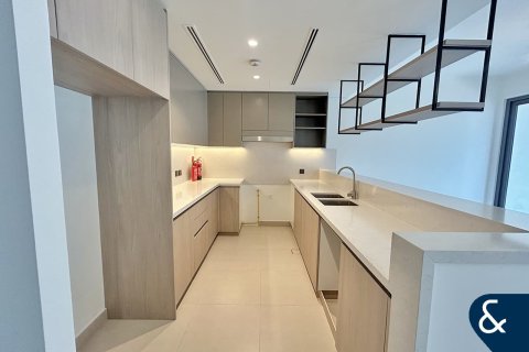 Снять в аренду виллу в Aura, Tilal Al Ghaf, Дубай: 3 спальни, 145м², № 76448 - фото 14