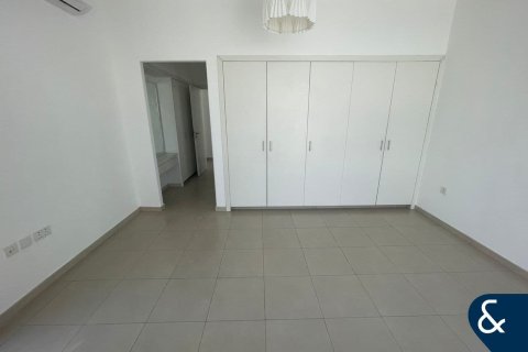 Villa in Hayat Townhouses, Town Square, Dubai 4 bedrooms, 268 sq.m. № 76461 - photo 5