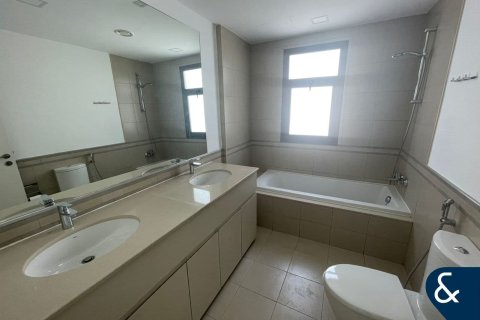 Villa in Hayat Townhouses, Town Square, Dubai 4 bedrooms, 268 sq.m. № 76461 - photo 8