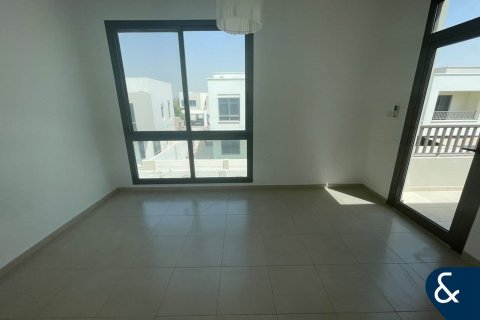 Villa in Hayat Townhouses, Town Square, Dubai 4 bedrooms, 268 sq.m. № 76461 - photo 6