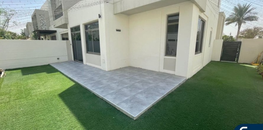 Вилла в Hayat Townhouses, Town Square, Дубай, 4 спальни, 268м², № 76461