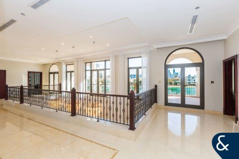 Villa in Signature Villas, Palm Jumeirah, Dubai 5 bedrooms, 1246 sq.m. № 76462 - photo 8