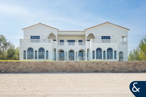 Villa in Signature Villas, Palm Jumeirah, Dubai 5 bedrooms, 1246 sq.m. № 76462 - photo 1
