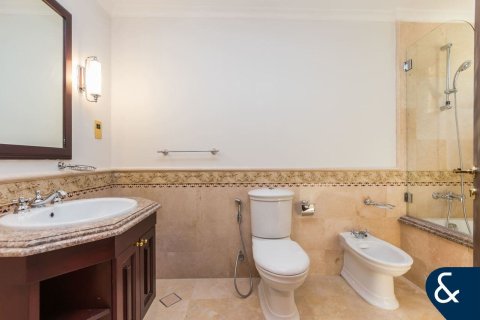 Villa in Signature Villas, Palm Jumeirah, Dubai 5 bedrooms, 1246 sq.m. № 76462 - photo 11