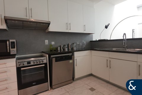 Apartment in Central Park Tower, DIFC, Dubai 2 bedrooms, 189 sq.m. № 76464 - photo 13