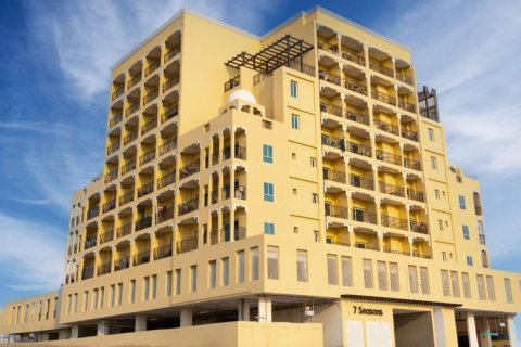 Appartement à Al Warsan, Dubai, 2 chambres, 117 m², № 48329 - photo 1